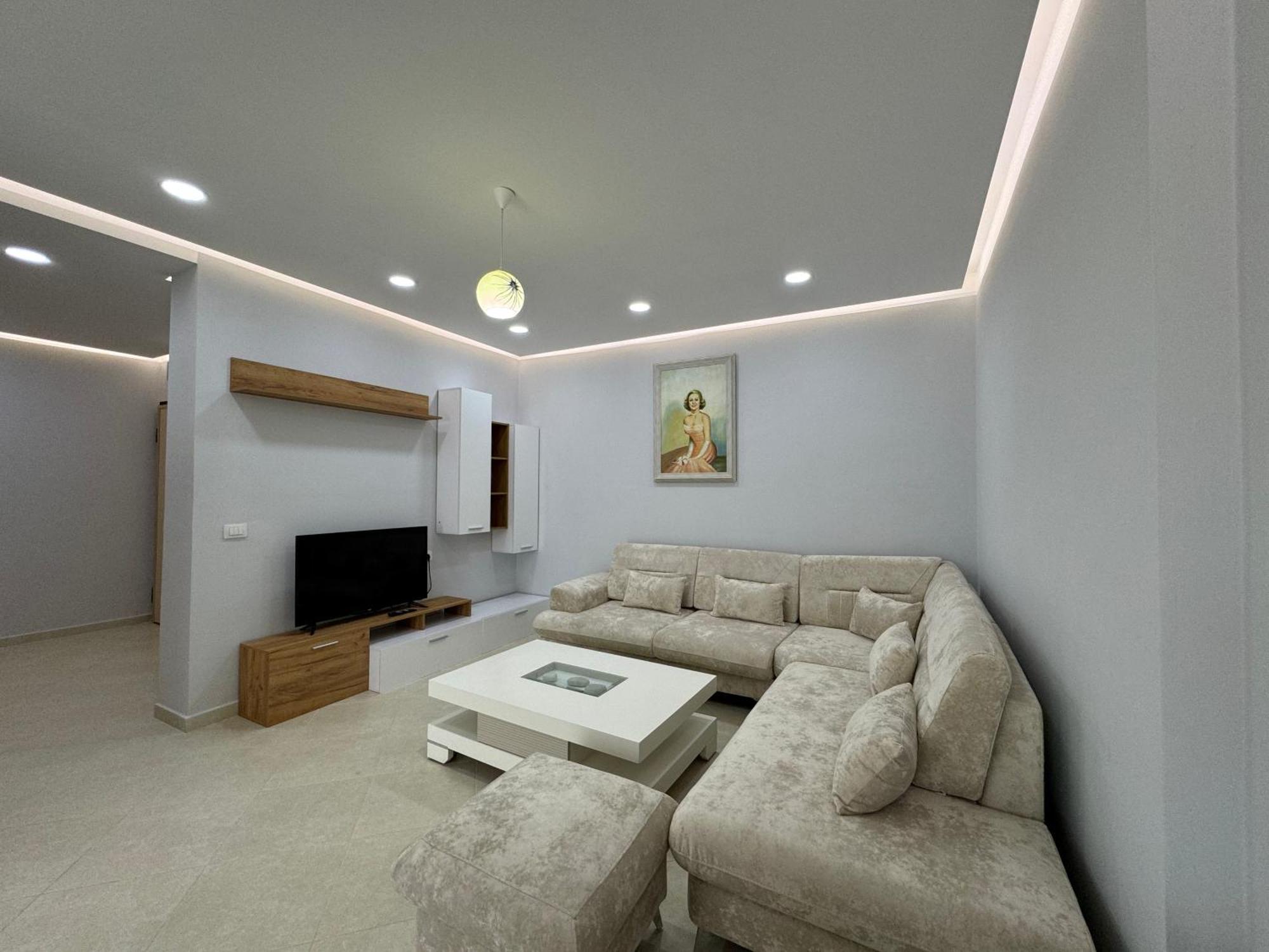Apartment House In Beach *